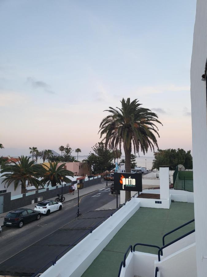 Waikiki 47 Apartment Corralejo Bagian luar foto