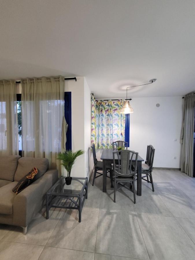 Waikiki 47 Apartment Corralejo Bagian luar foto